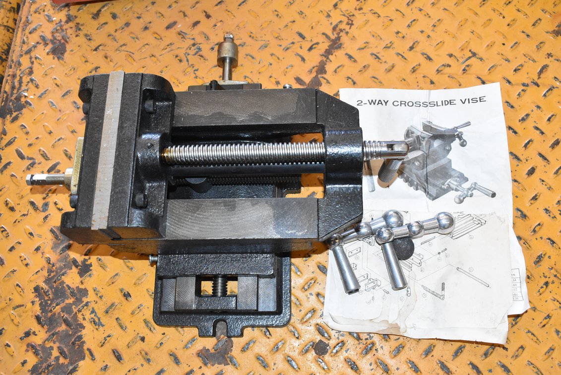 2-Way Cross Slide Vise