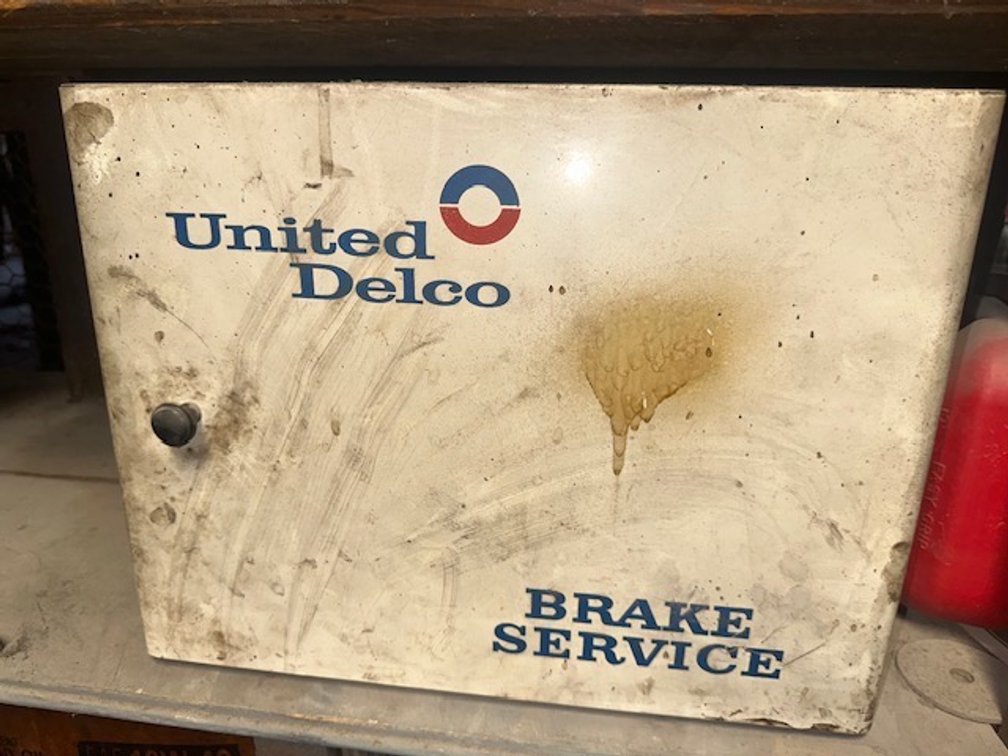 United Delco Brake Lamp Cabinet