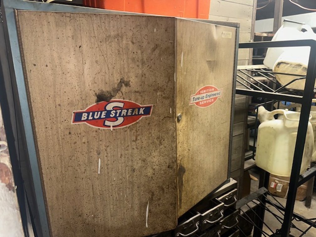 Blue Streak Cabinet w/ Contents