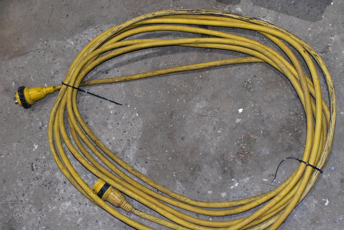 Heavy Yellow Electric Drop Cord