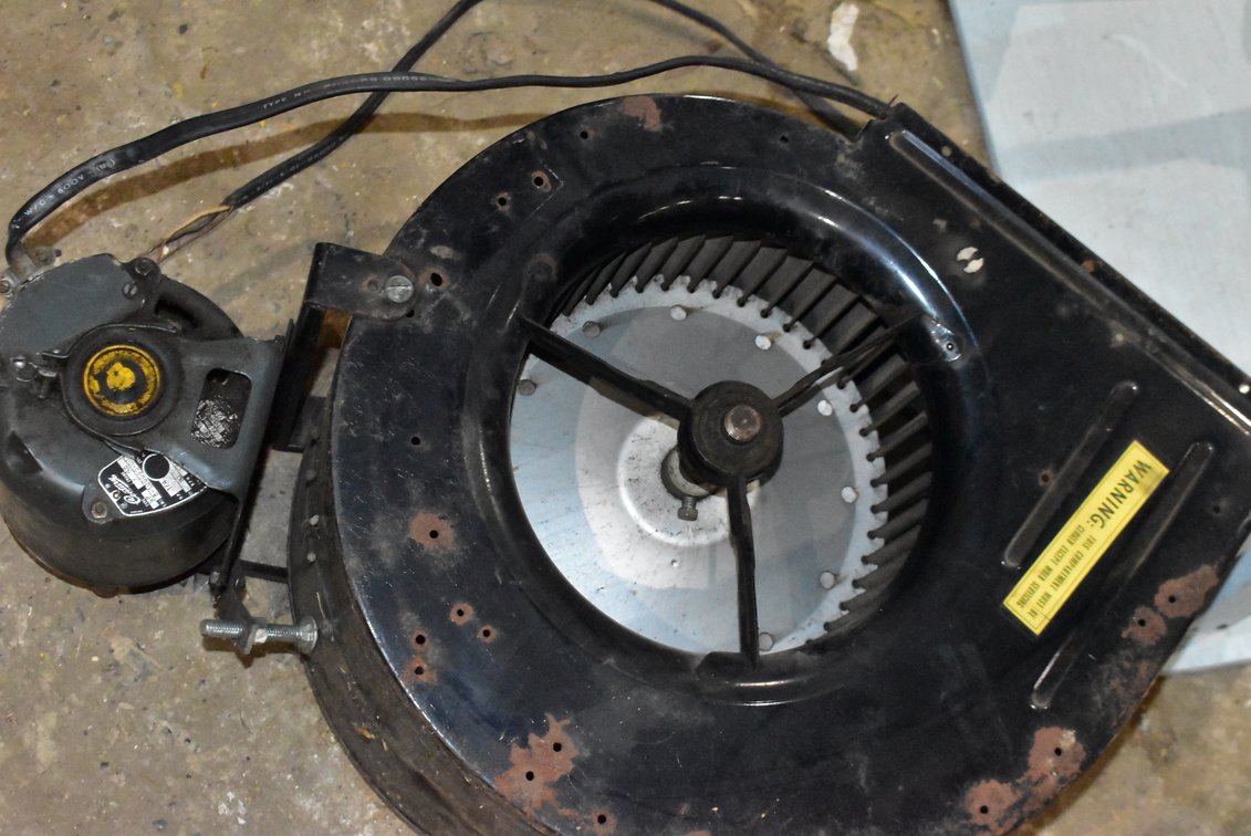 Squirrel Cage Fan w/ Motor
