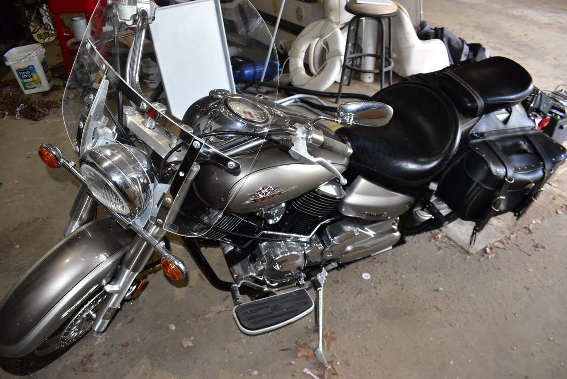 Yamaha V Star Classic Motorcycle w/ Saddle Bags