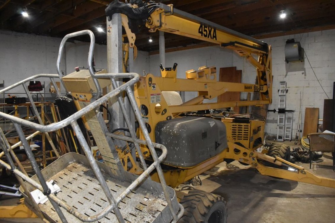 Bil-Jax 45XA Man Lift Haulotte X-Boom Aerial Platform