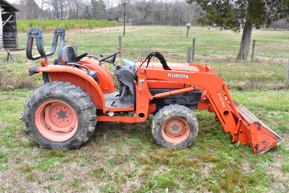 Kubota L3130 Tractor w/ LA723 Front End Loader *See Video