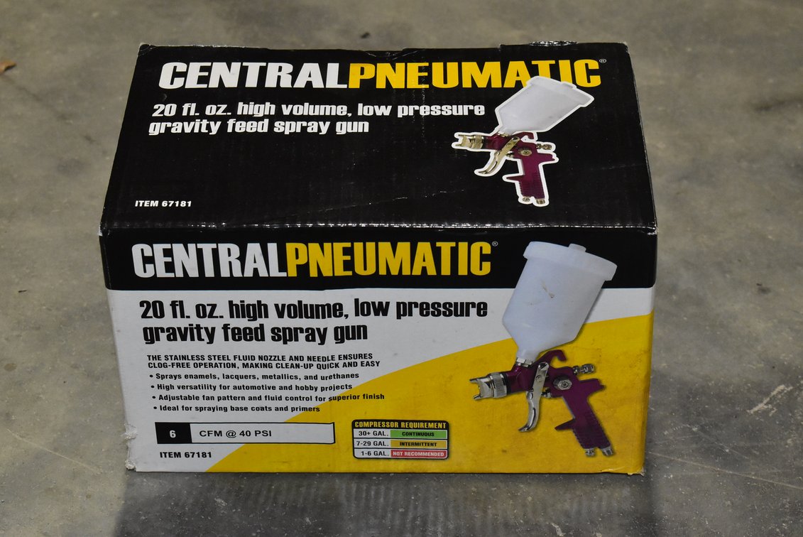 Central Pneumatic 20 Fl. Oz. Spray Gun