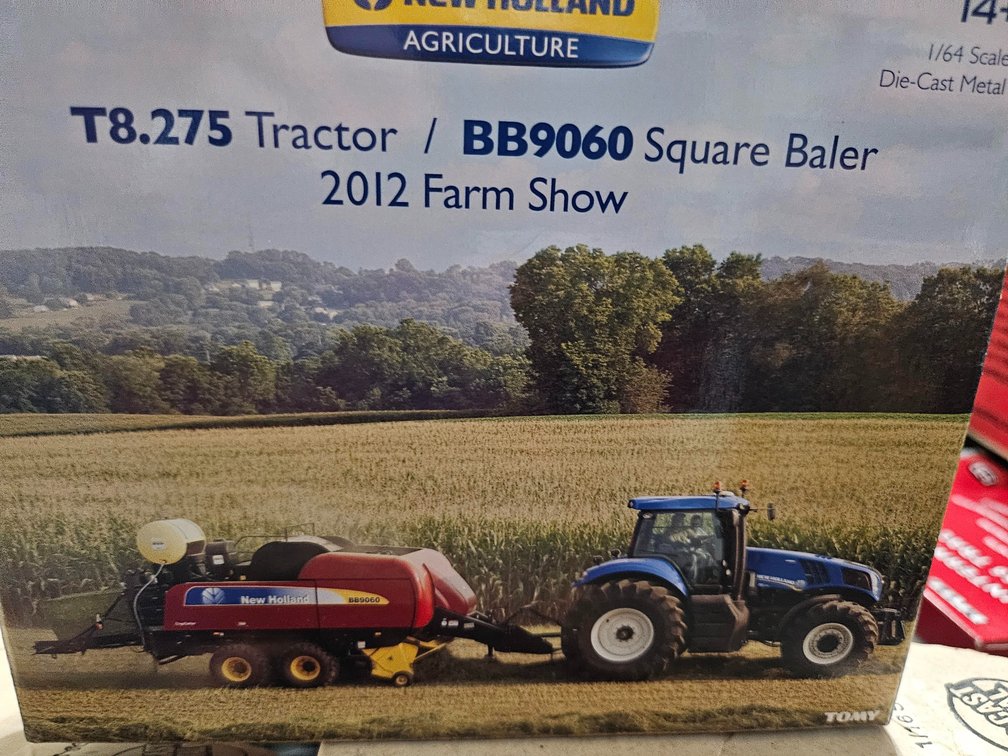 T8.275 Tractor/BB 9060 square baler