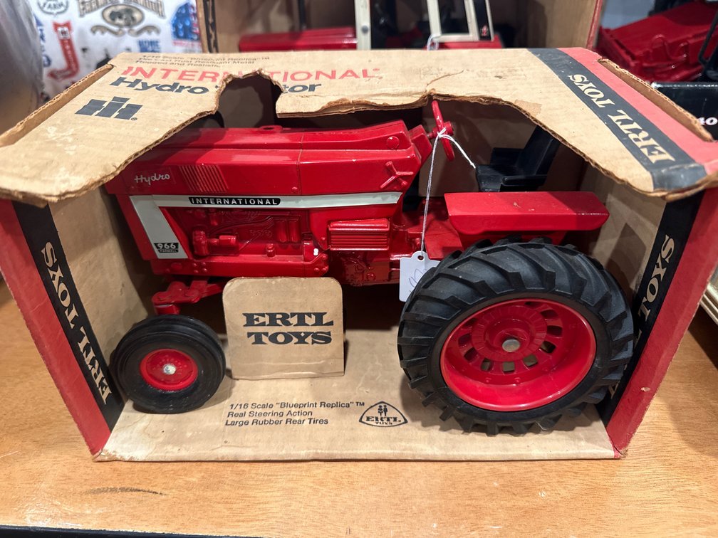 Ertl 966 NIB