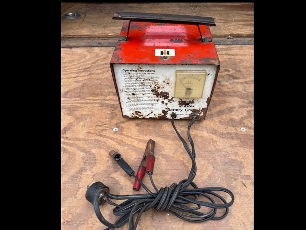 Model 141 IH Battery Charger