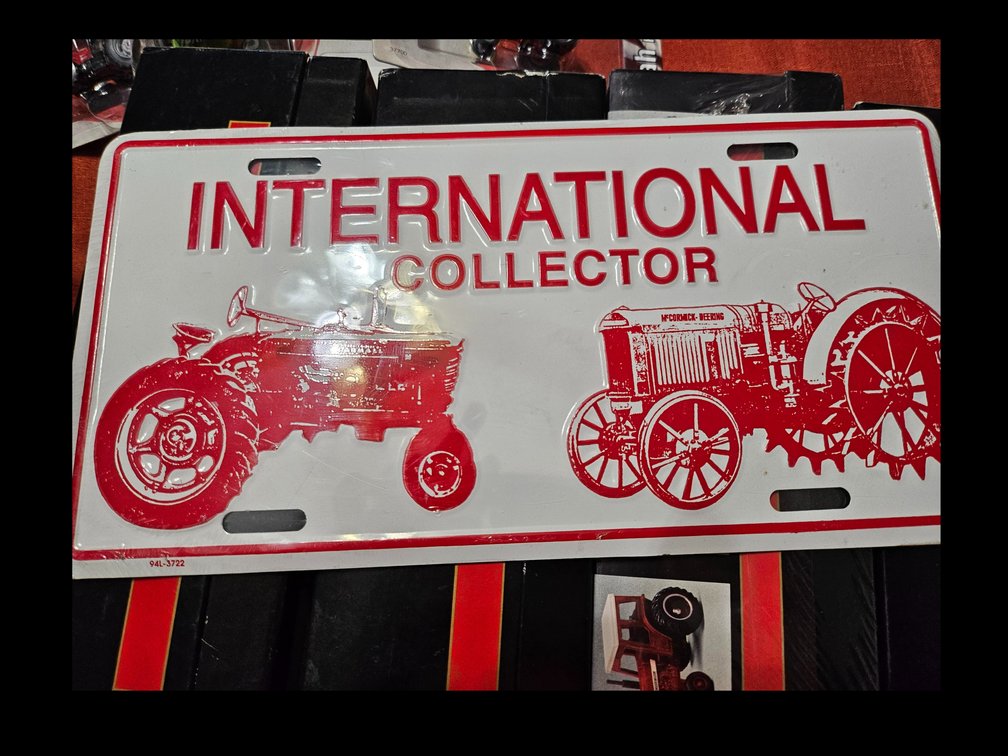 IH collector license plate