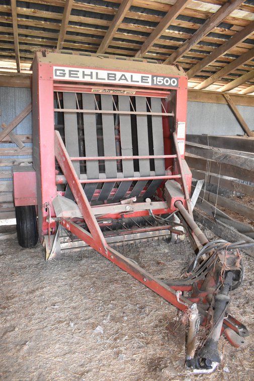 Gehl 1500 Round Baler w/ Manual