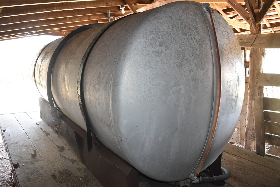 Nitrogen Tank