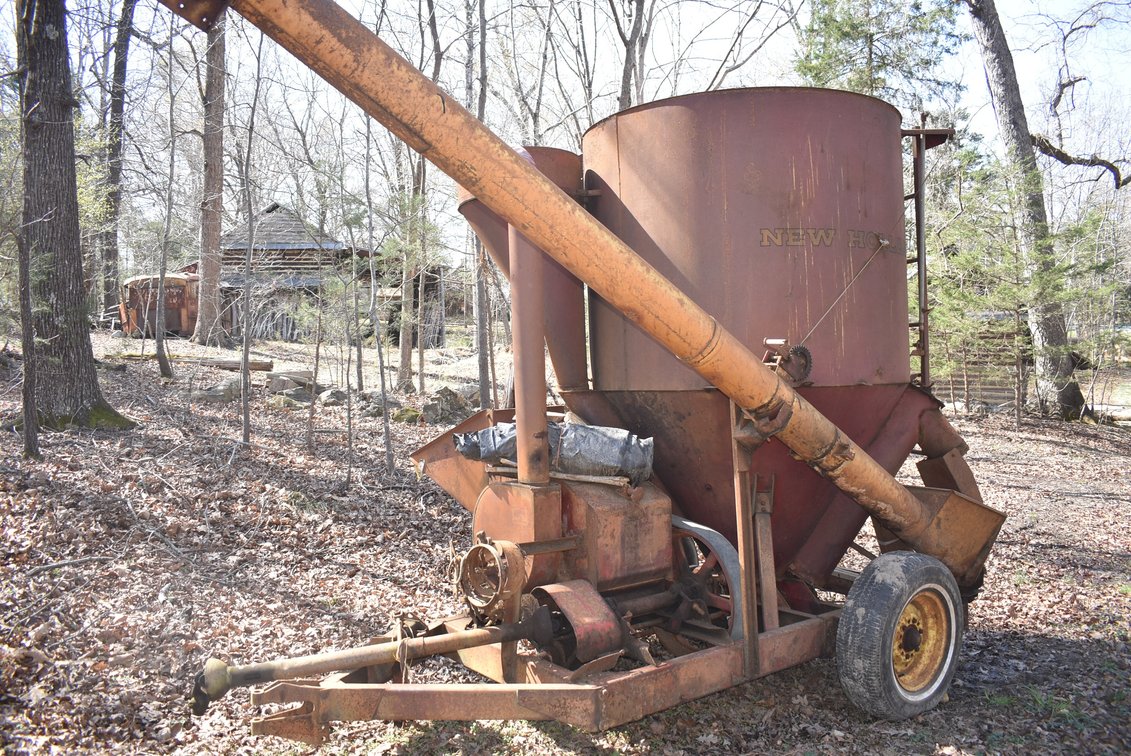 New Holland Grinder Mixer