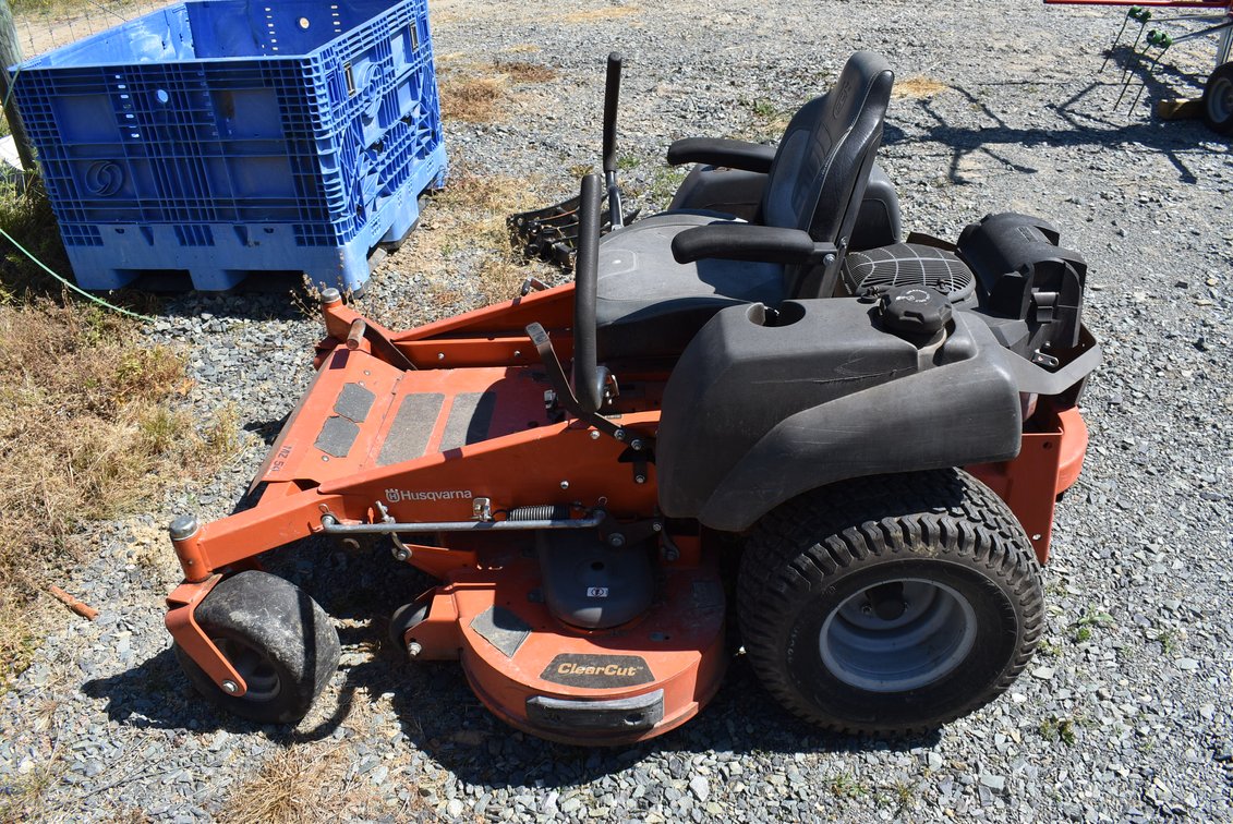 Husqvarna MZ54 Zero Turn Mower *See Video