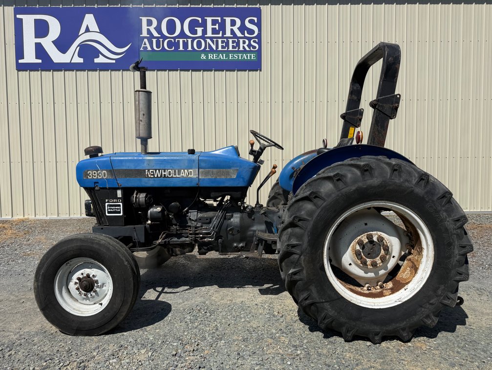 New Holland 3930 Tractor *See Video