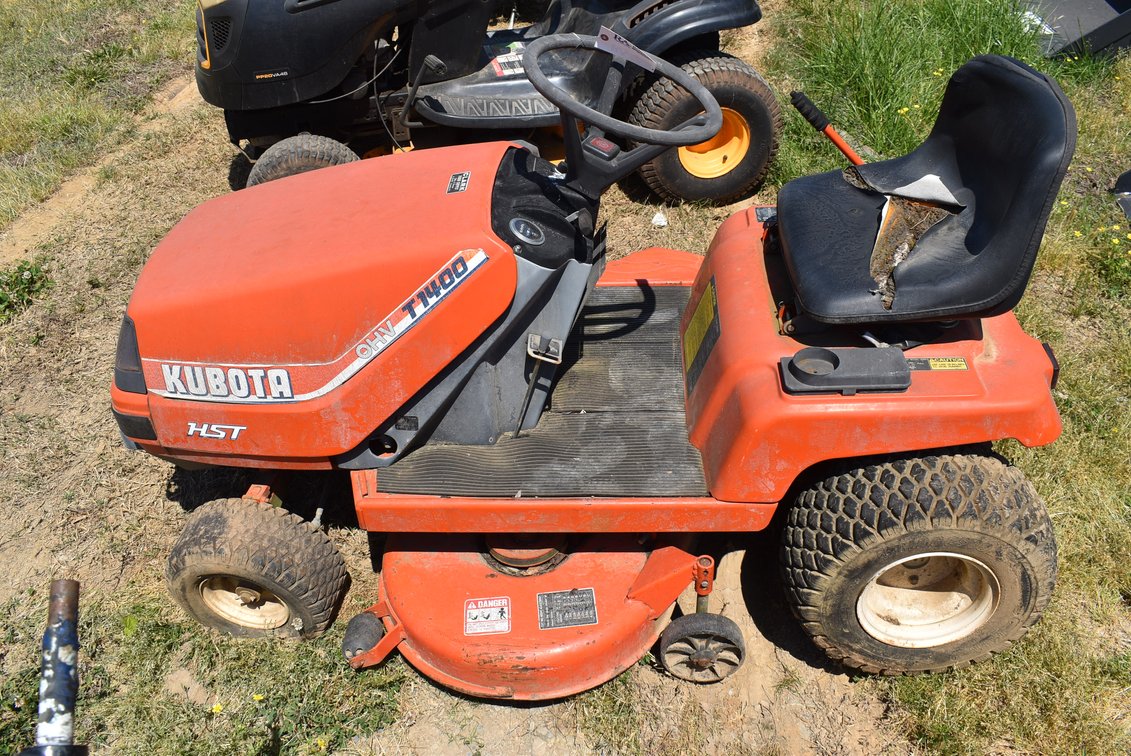 Kubota T1400 Riding Mower