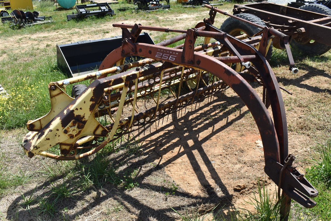 Rolabar 256 Hay Rake