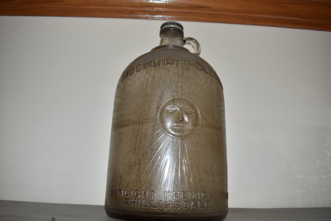 Moonlight Bleach Sunlight Chemical Corp One Gallon Jug