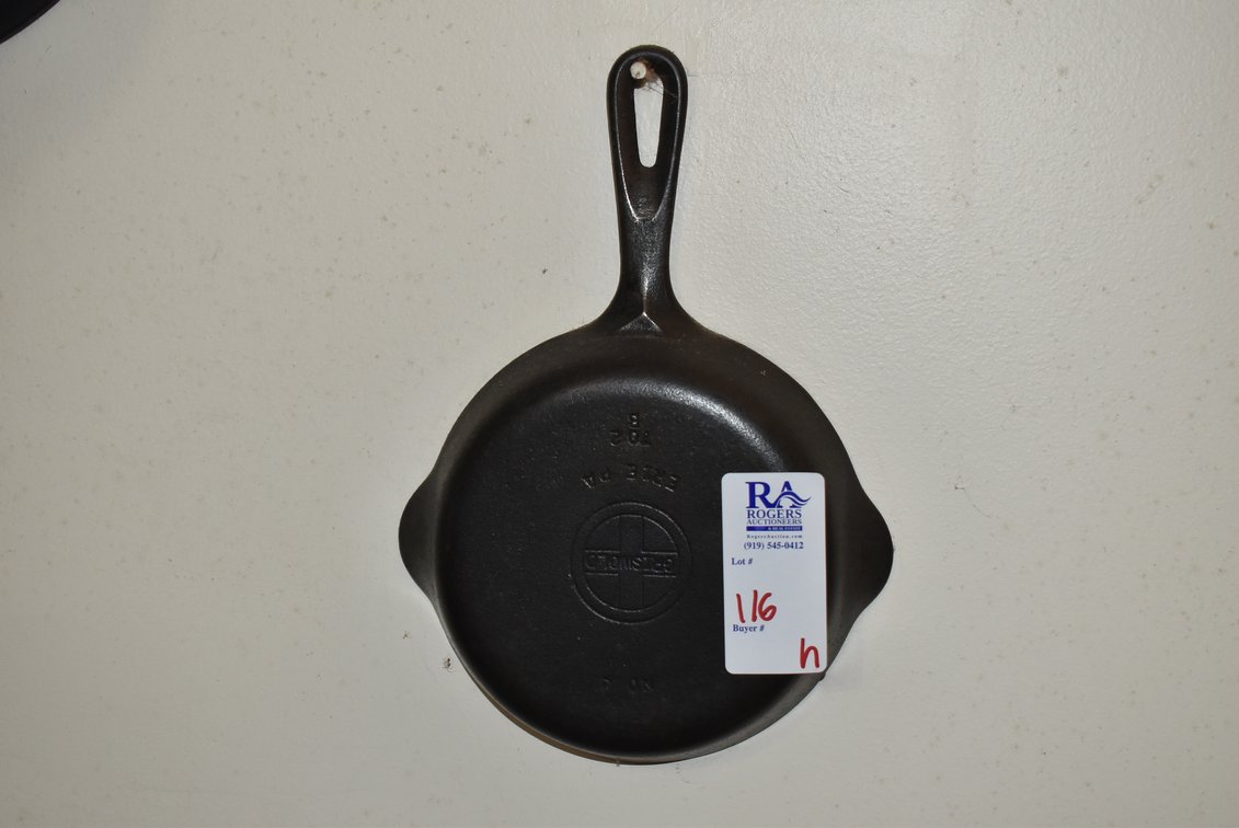 Griswold Cast Iron Frying Pan Skillet