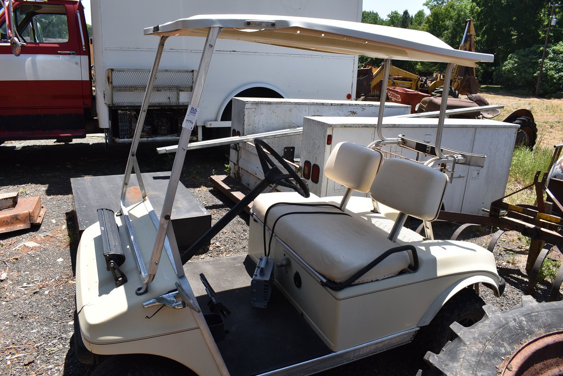 Club Car Golf Cart- Needs Batteries