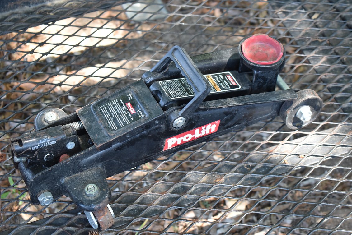Pro-Lift 2-Ton Floor Jack