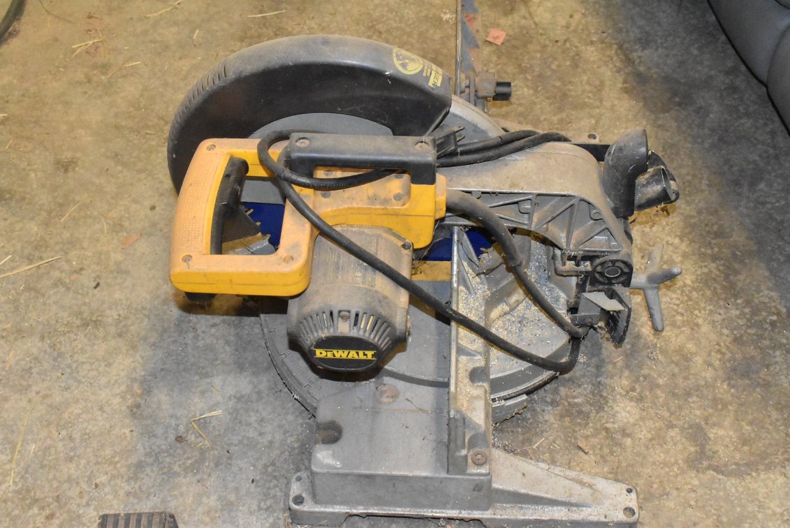 DeWalt 12" Compound Miter Saw