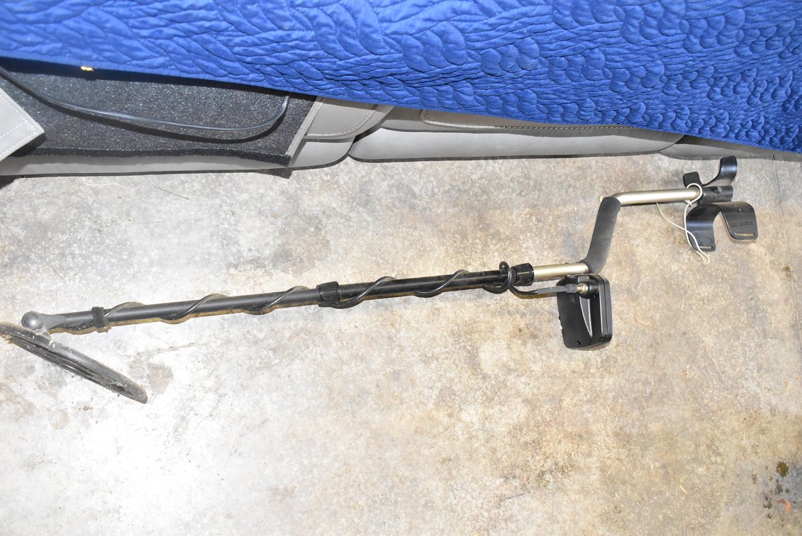 Teknetics Metal Detector