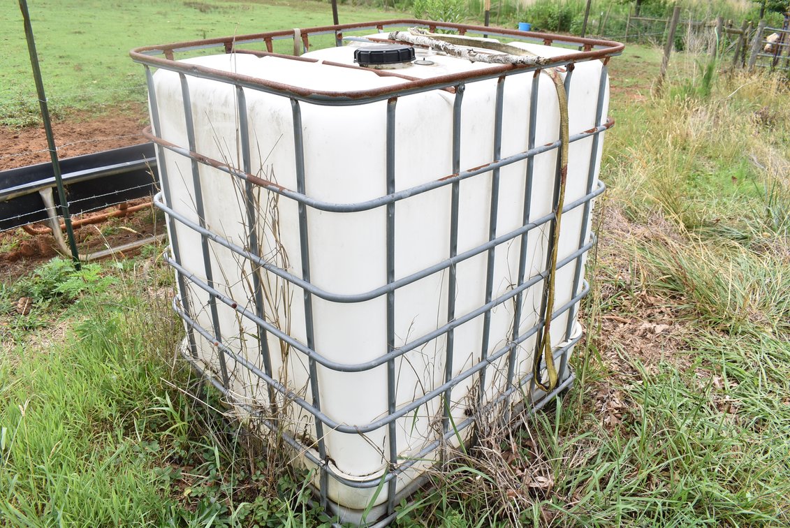 Plastic Tank w/ Metal Cage