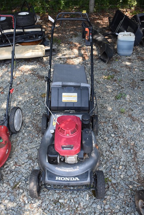 Honda HRC216 Commercial Lawnmower
