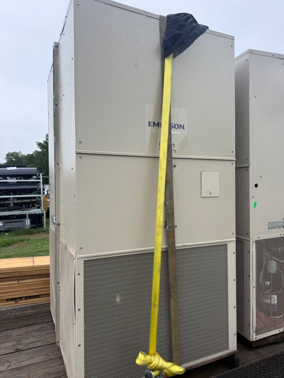 (1) AC Unit