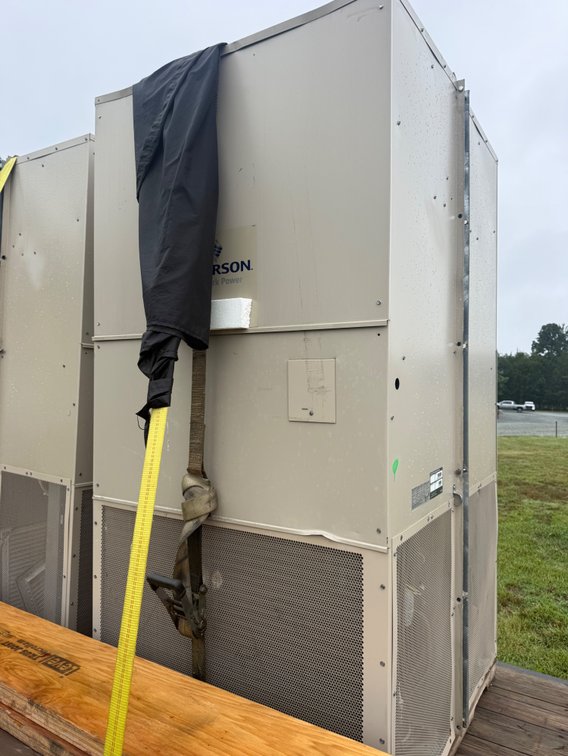 (1) AC Unit