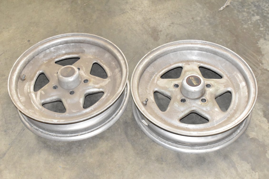 (2) Wheels