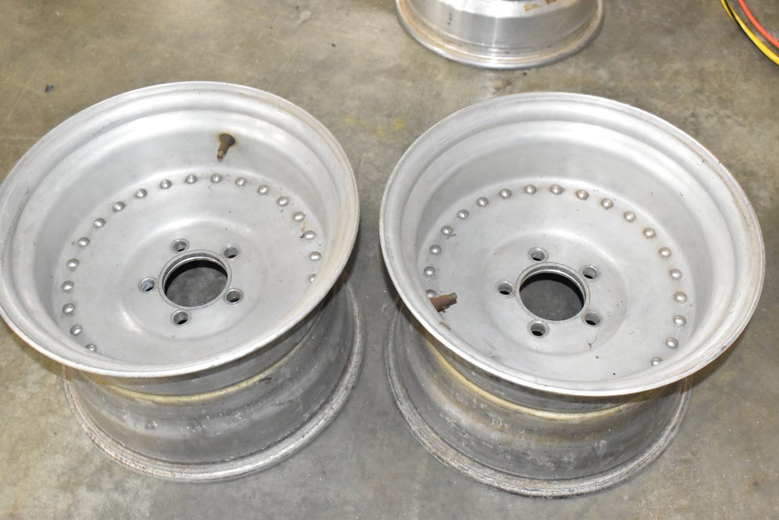 (2) Wheels