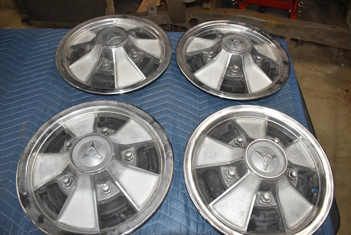 (4) Hubcaps