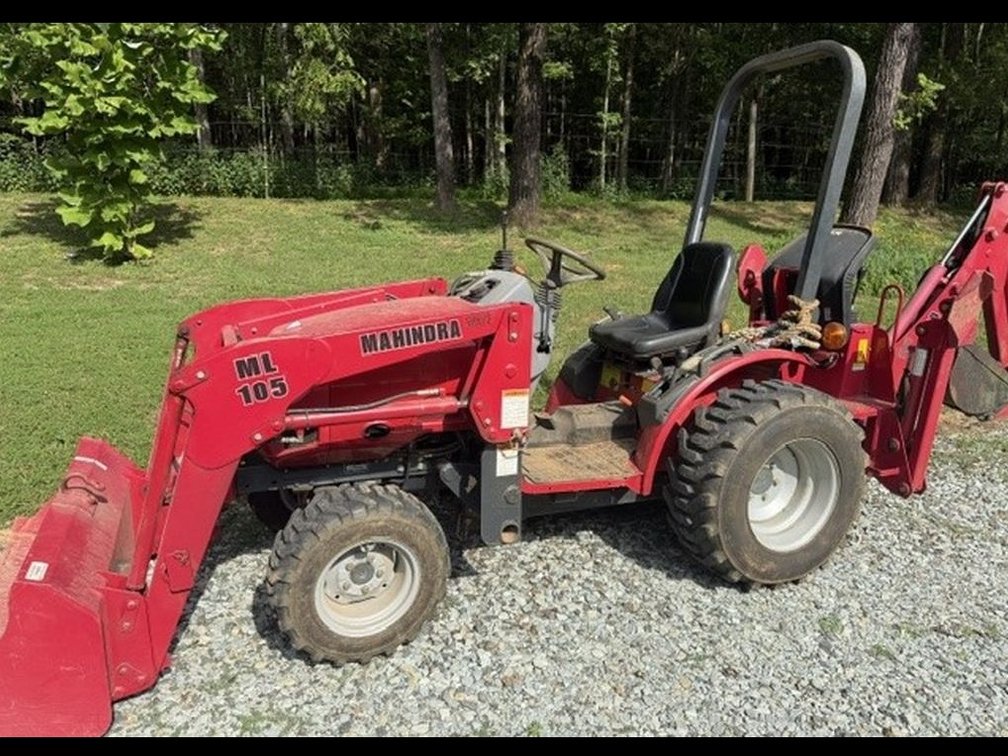 2415 Mahindra 4x4 Tractor w/ Loader & Backhoe *See Video