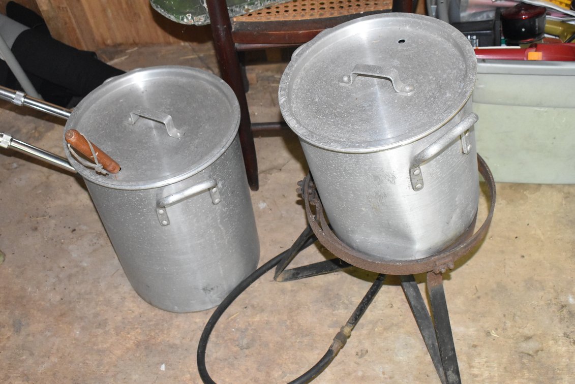 Pair Aluminum Pots & Cooker