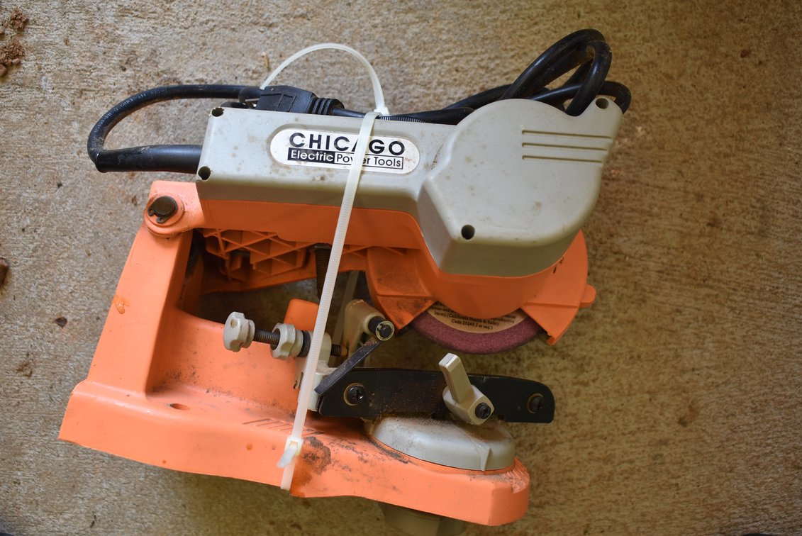 Chicago Chainsaw Chain Sharpener