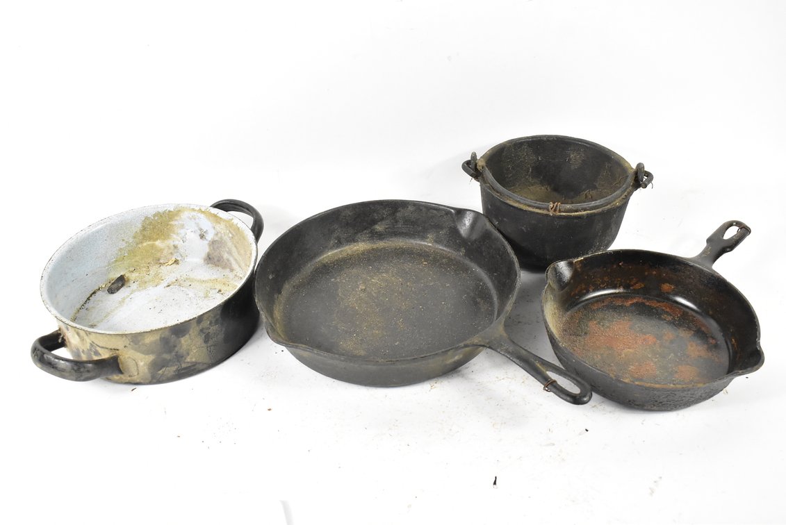 Cast Iron Skillets Frying Pans & Pots