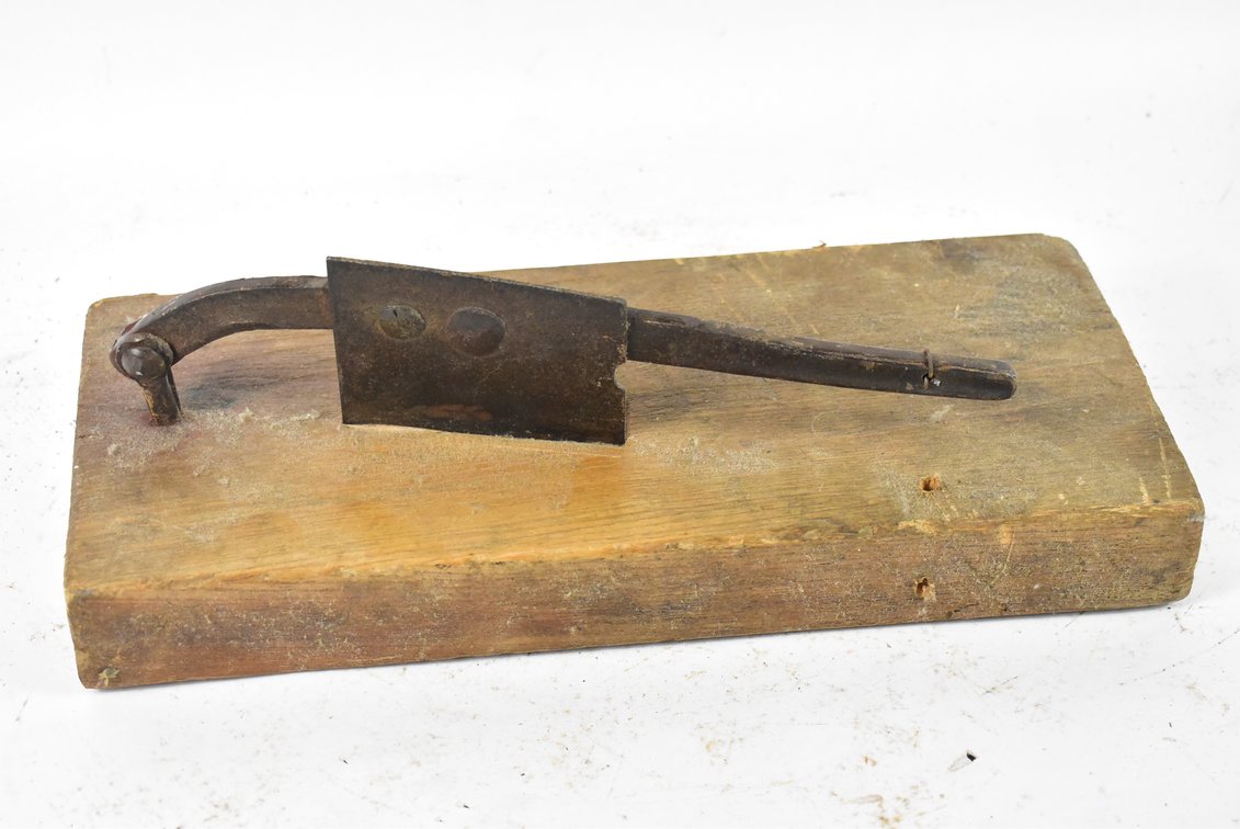 Tobacco Cutter