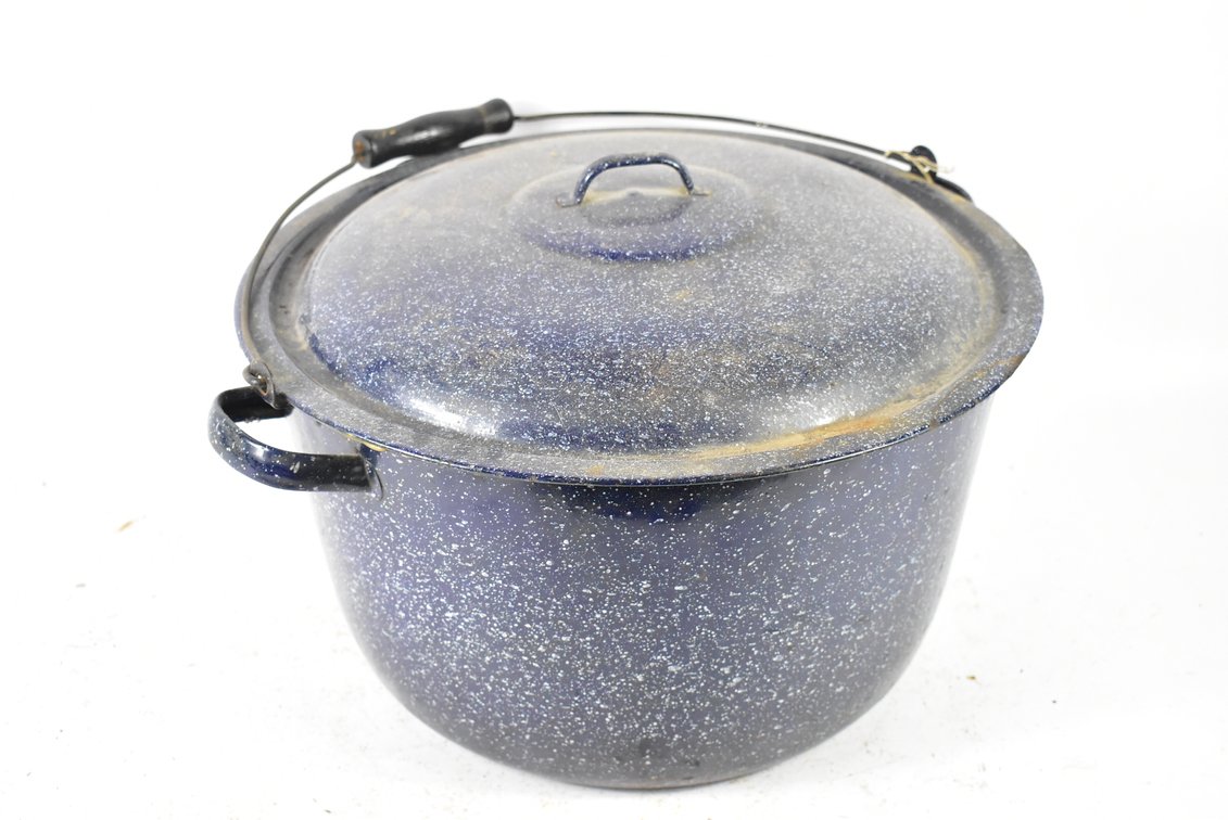 Enamelware Bowl w/ Lid