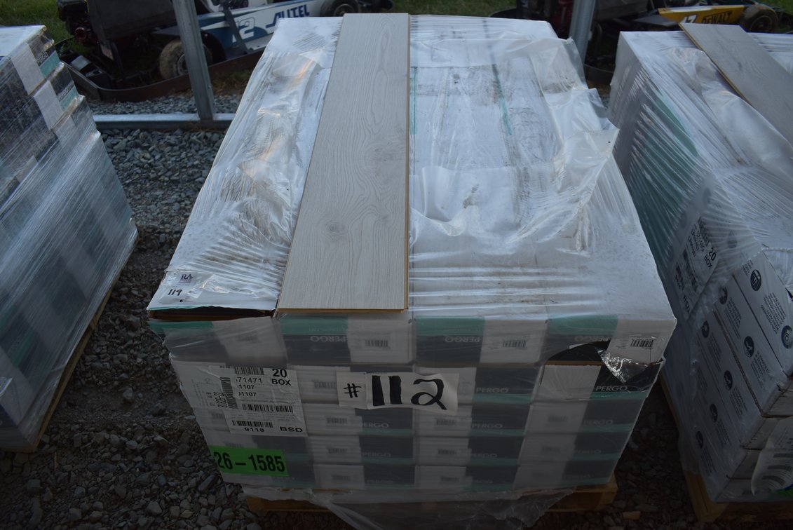 441.8 Sq. Ft.  PERGO Harkness Oak Click Flooring