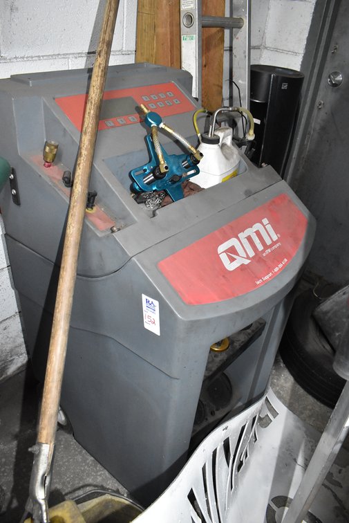 QMI Fluid Exchange Machine *Needs Repair
