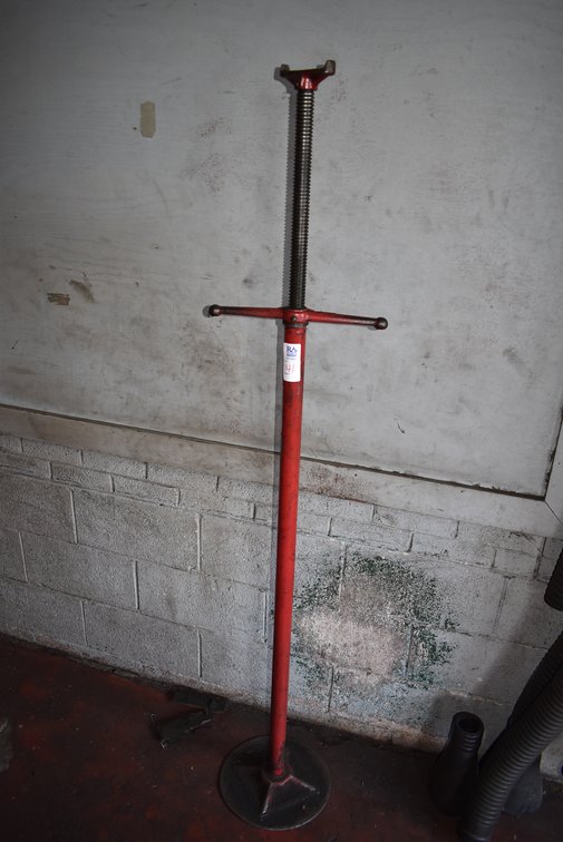 Red Underhoist Support Stand