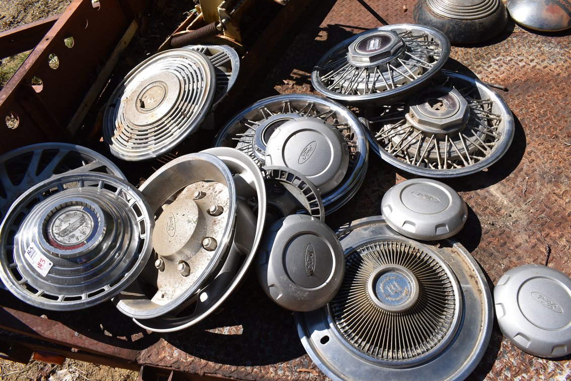 Ford Hubcaps