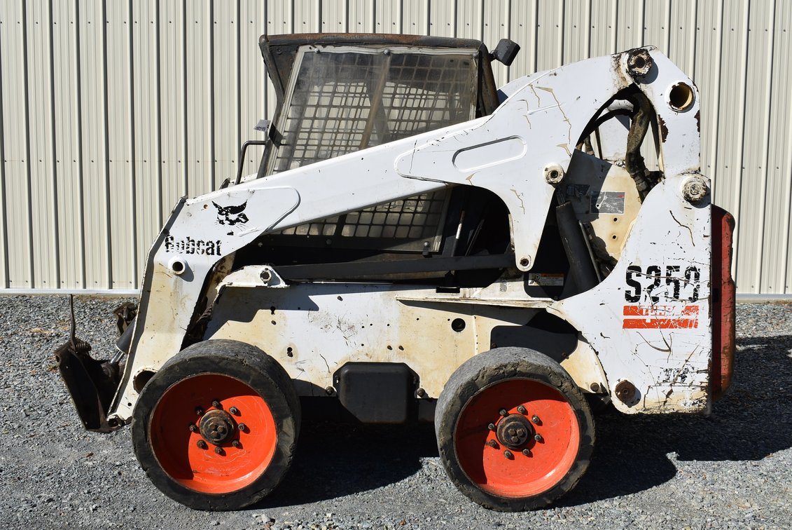 Bobcat Skid Steer