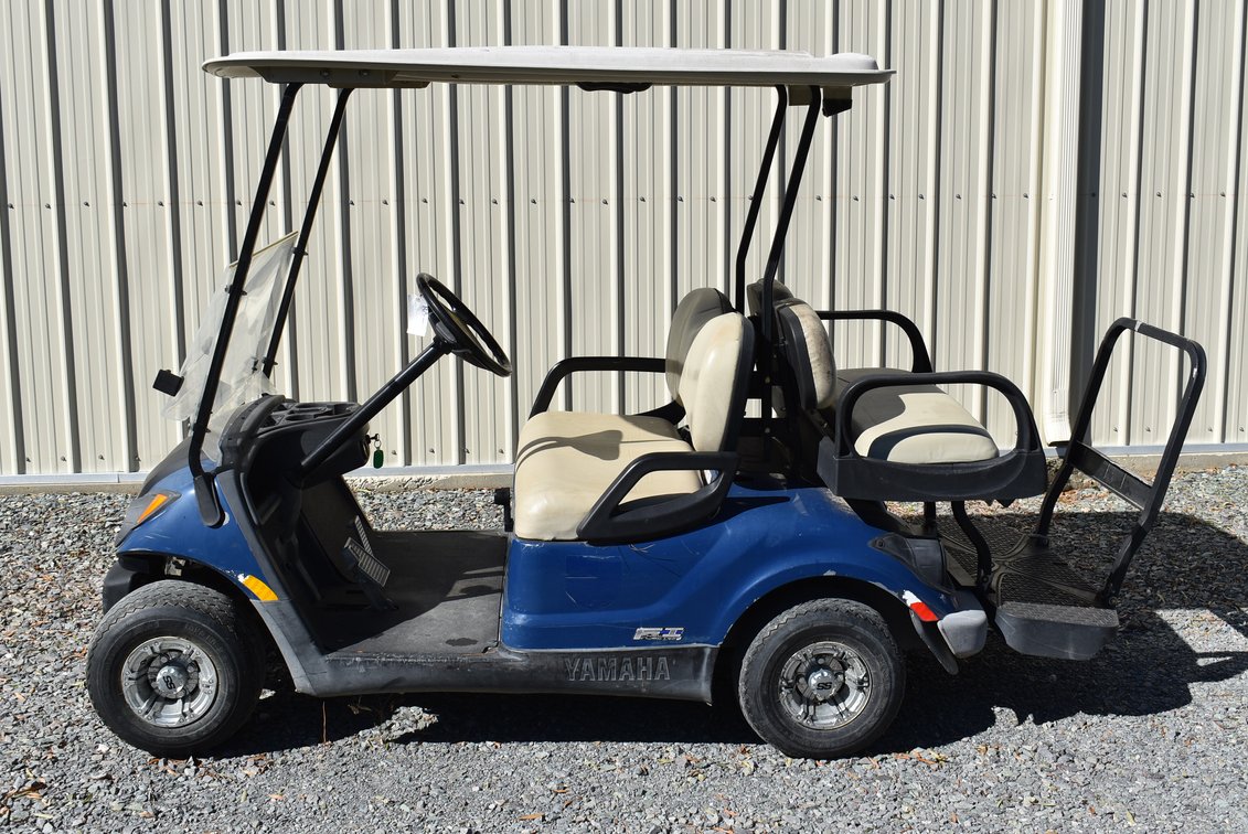 2013 Yamaha YDRAX4 PTV Golf Cart