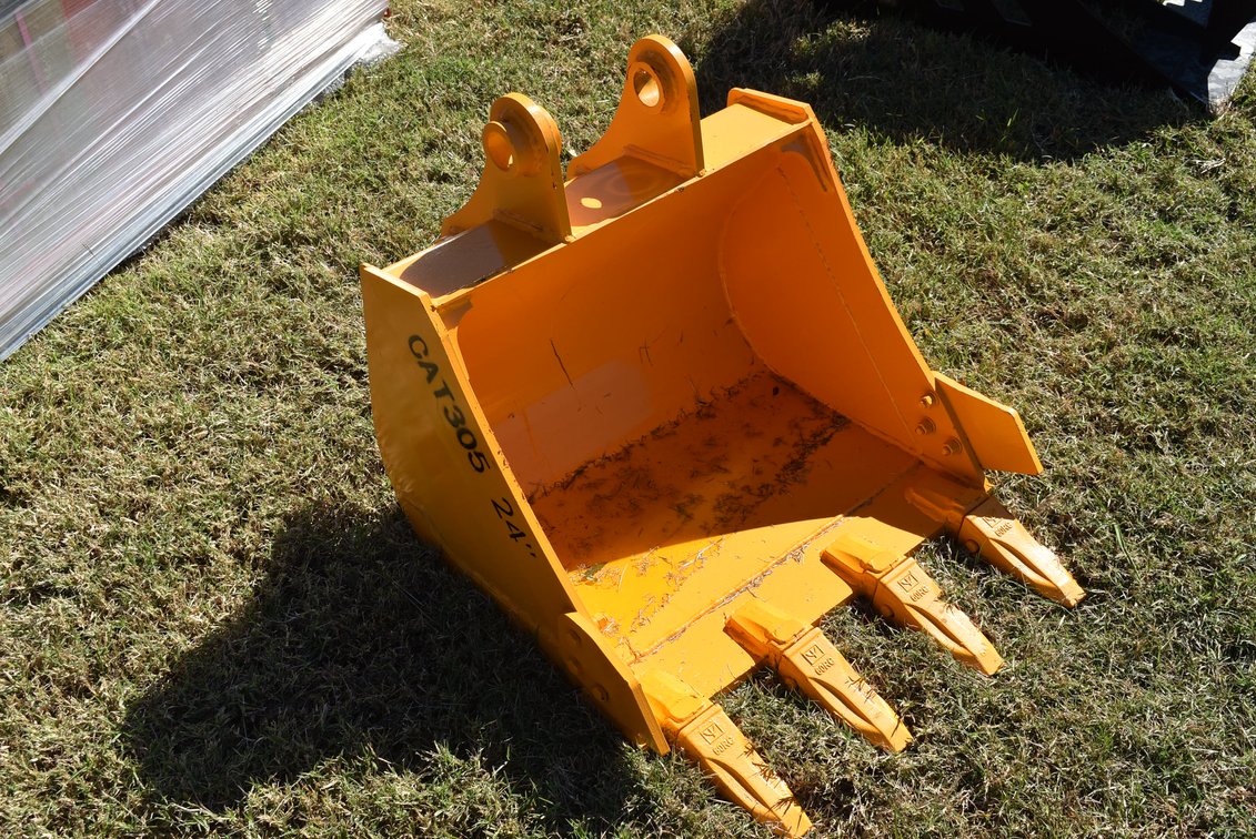 CAT 305 24" Excavator Bucket