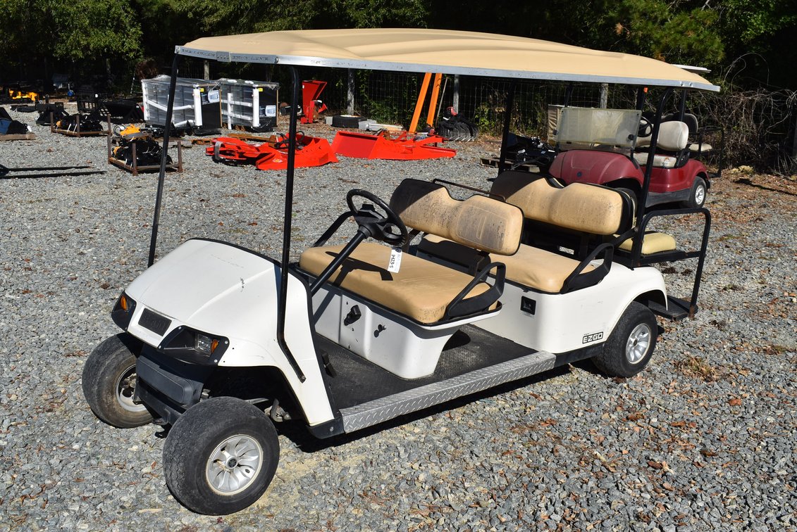 E-Z-GO TXT Golf Cart