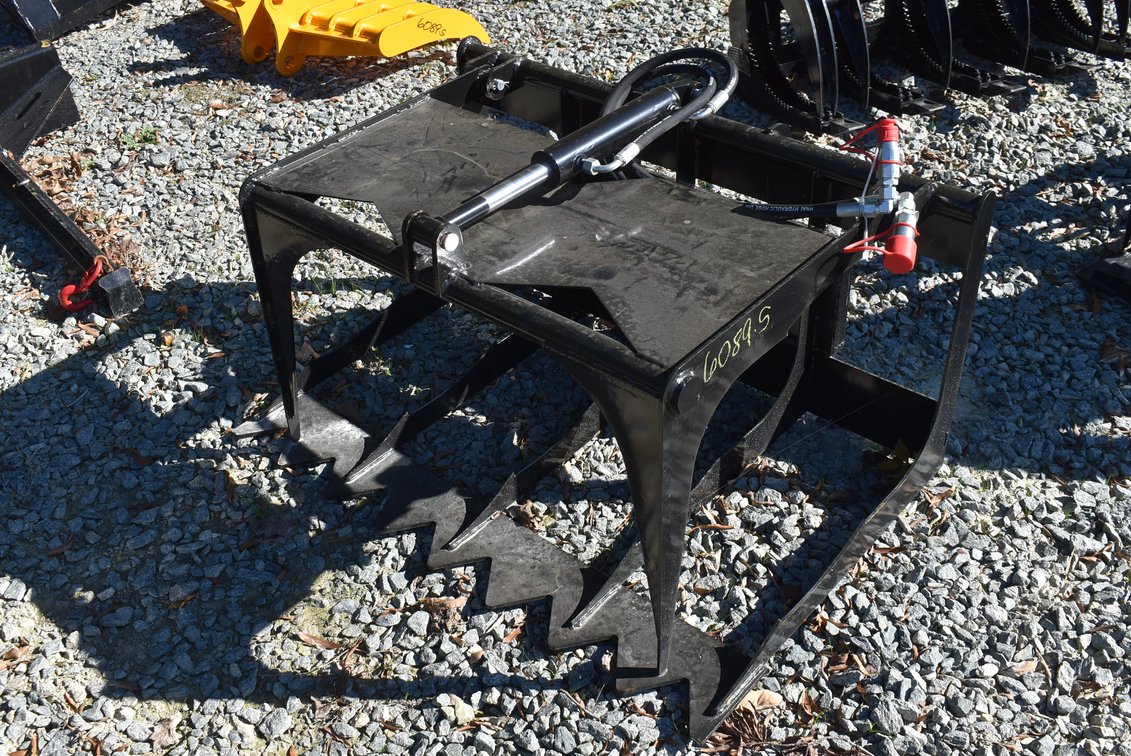 GIYI Hydraulic Grapple Attachment