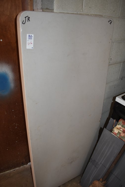 Lot 216