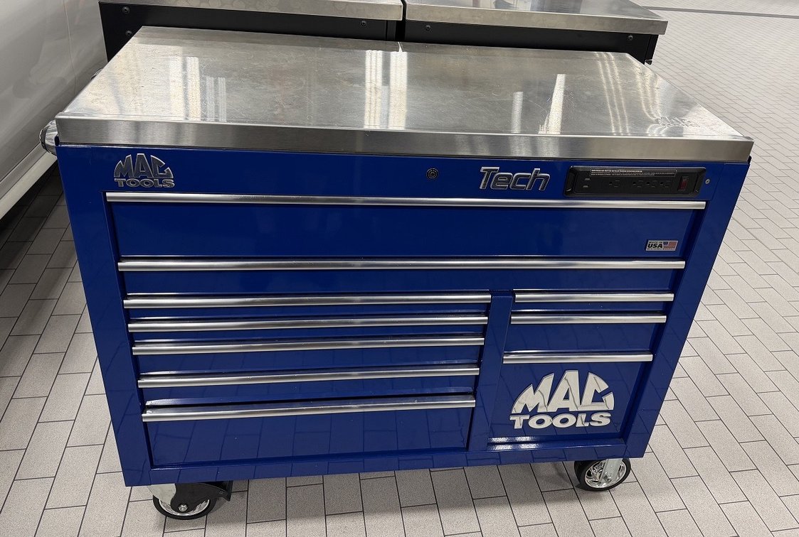 Mac Tools Tech Series Toolbox Workstation w/ Key & Power Strip